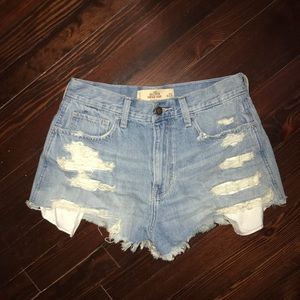 Size 5 vintage high rise Hollister Shorts